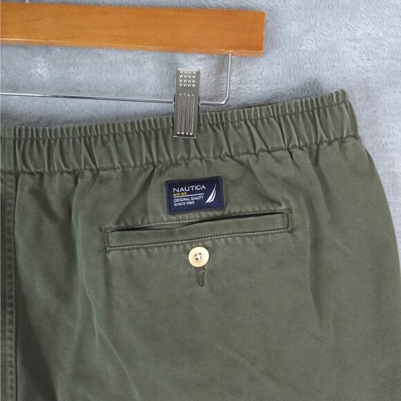 Nautica Explorer Shorts Mens XL Loose Fit Army OD Green Cotton Elastic Keyclip - Picture 7 of 11